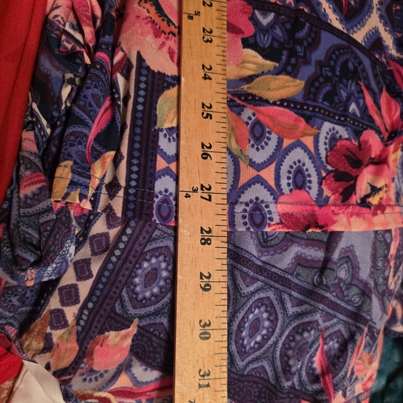 Lildy Women's Colorful 3/4 Length Sleeve Tunic Top Size XL NWT - Picture 9 of 9